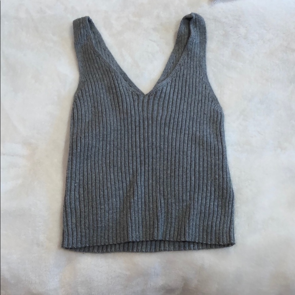 Grey tank top